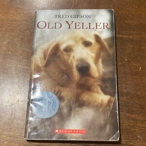 Scholastic Old Yeller — Golden Dog Cover